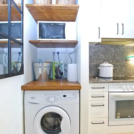 Apartment Blue Fridge - Blue Fridge - Ideal For Couples, Near And Well Connected