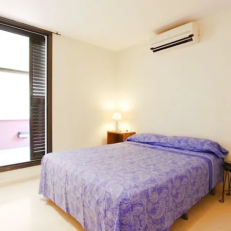 Blue Fridge - Blue Fridge - Ideal For Couples, Near And Well Connected Apartment